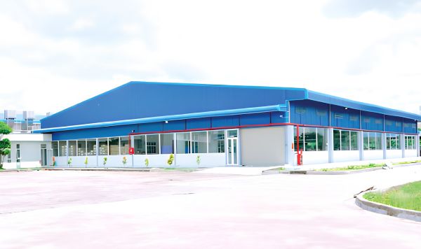 Nhà Máy May Dương Quảng Hàm